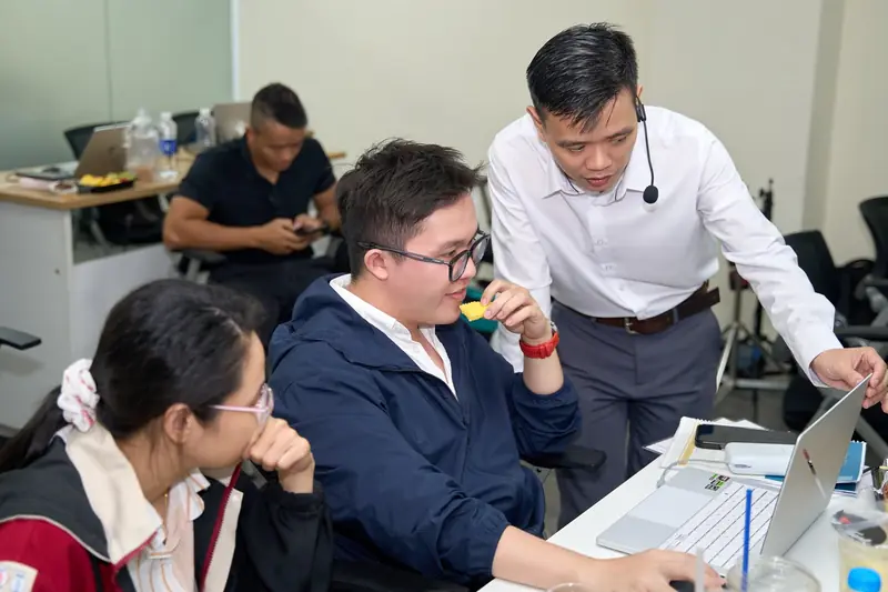 Ảnh lưu niệm lớp học