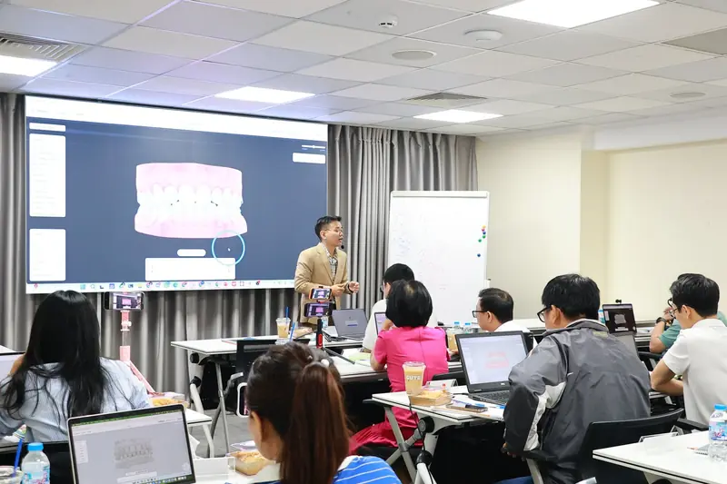 Ảnh lưu niệm lớp học