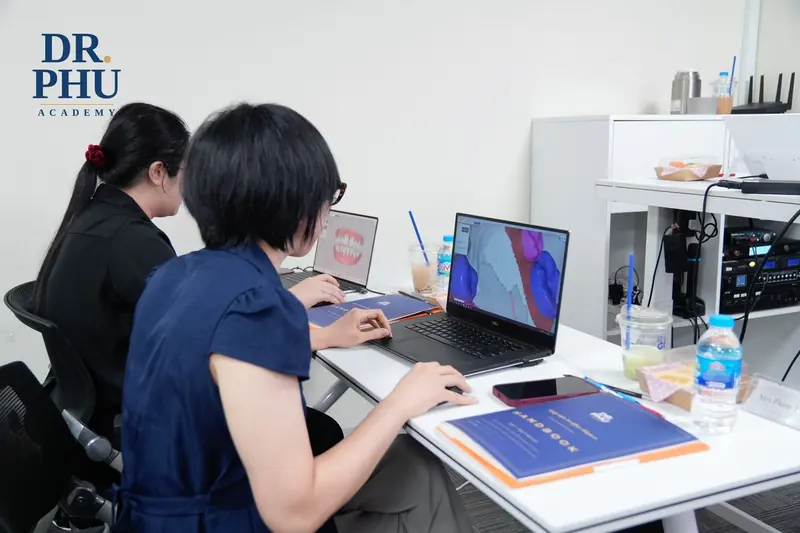 Học viên thực hành thiết kế 3D